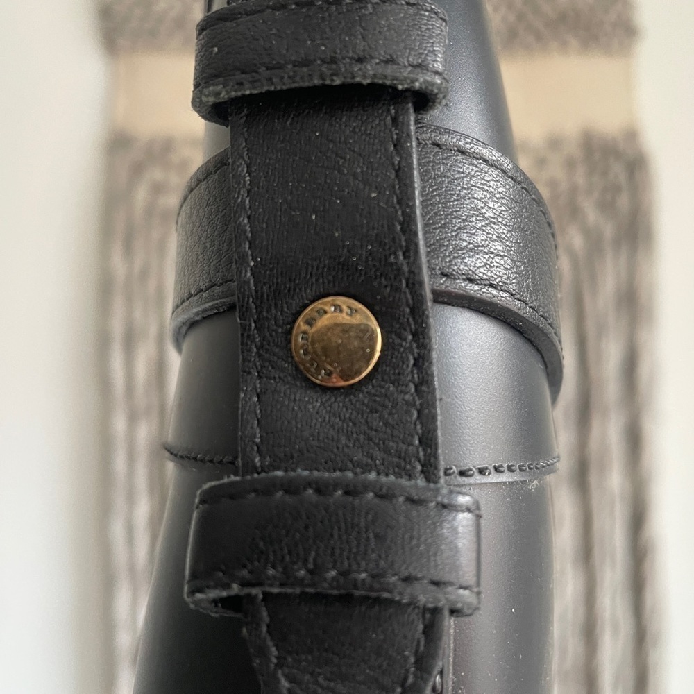 SINGLE RIGHT SHOE - Burberry Riding-Style Rainboot with Leather Strap - Picture 6 of 13